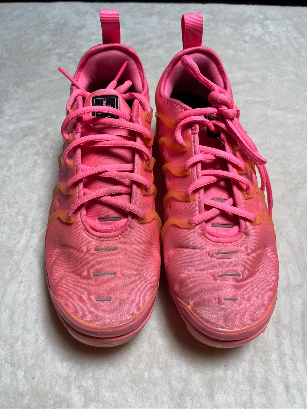 Nike Air Bapor Max Plus Women's Pink Sneakers with Orange Accents Size 7.5